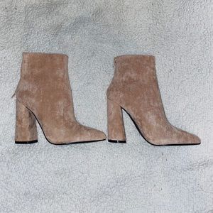 Brand new tan suede ankle booties!
